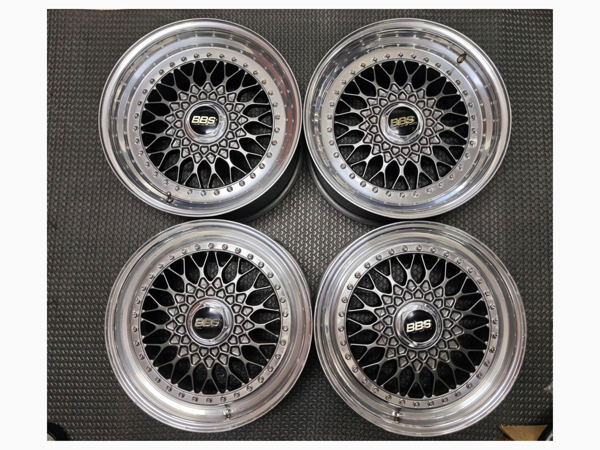 Staggered 3-Piece 17
