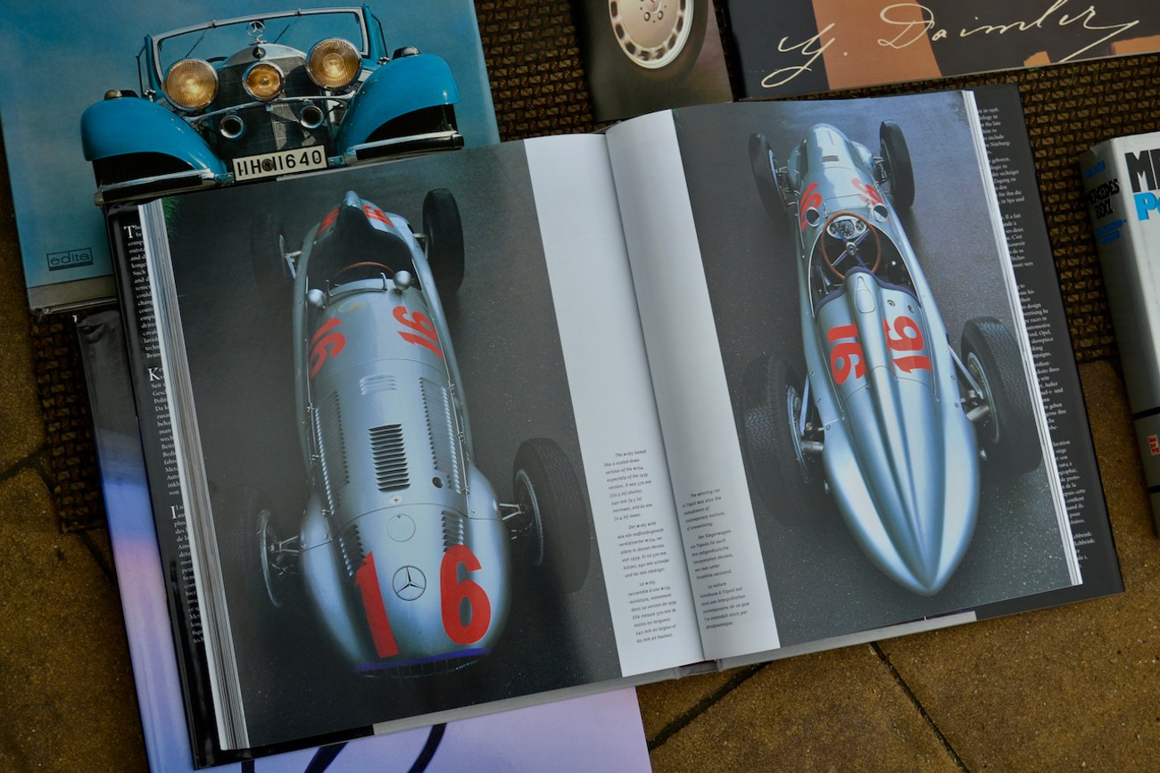NO RESERVE: Collection of Mercedes-Benz Literature & Memorabilia