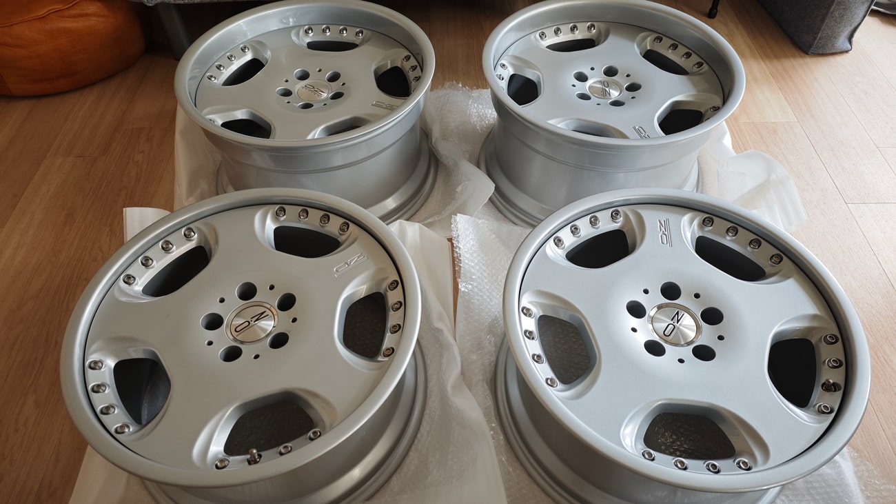 OZ Racing オペラ　18インチ OZ RACING OPERA2 4Wheels 18inch 8J +35 5×112 For Mercedes Benz