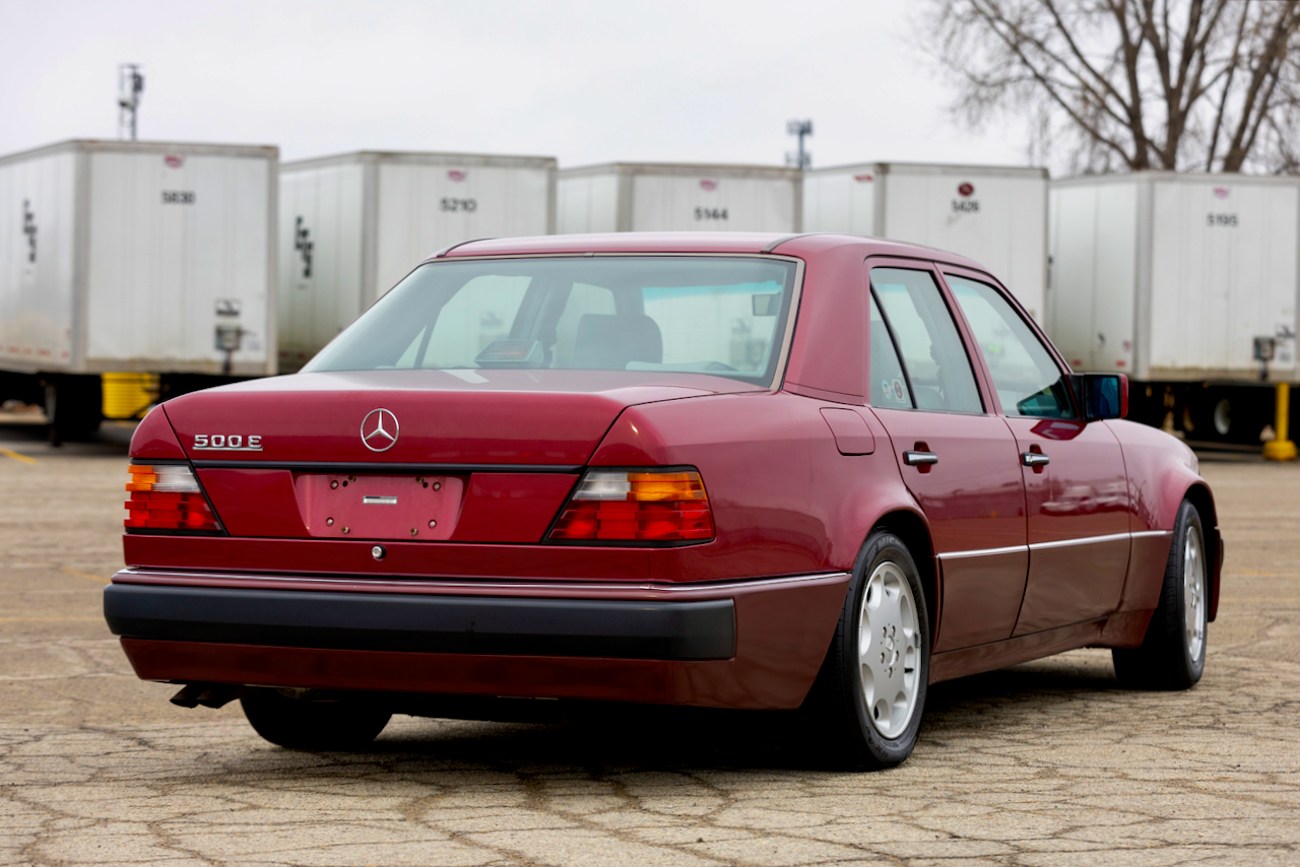 1992 MERCEDES-BENZ (W124) 500E for sale by auction in Vallentuna, Sweden