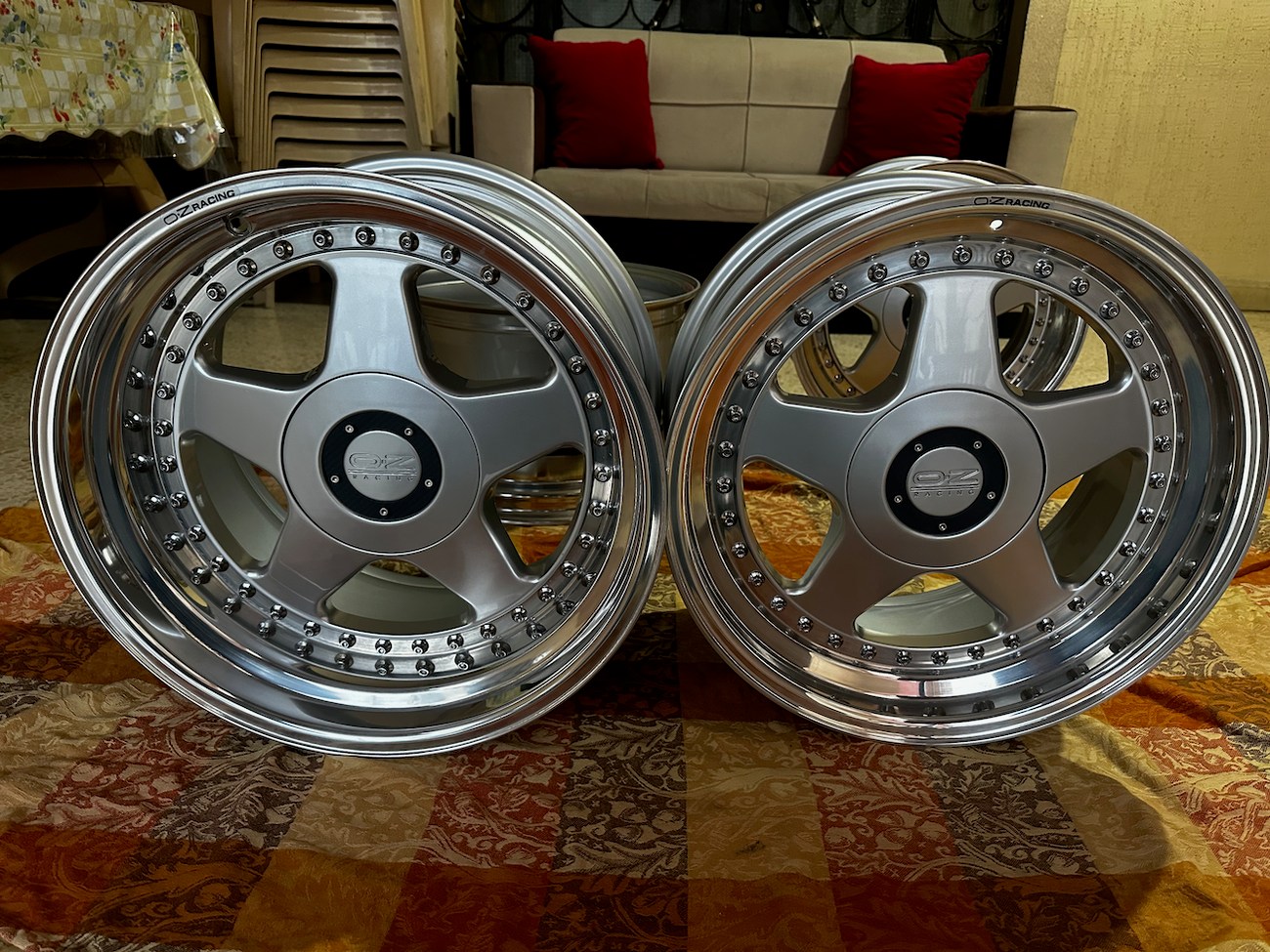 Staggered 3-Piece 17
