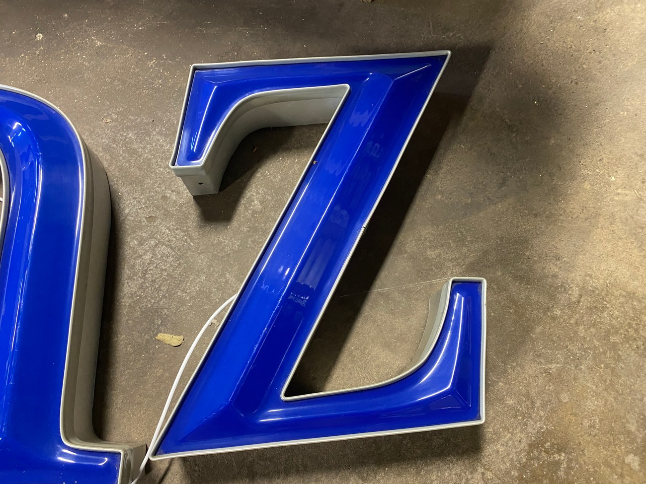 Original Mercedes-Benz Dealership Lettering For Sale | The MB Market