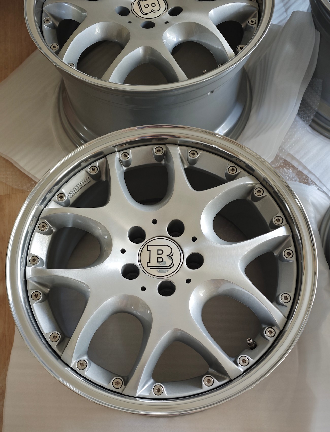 Staggered 2-Piece 18