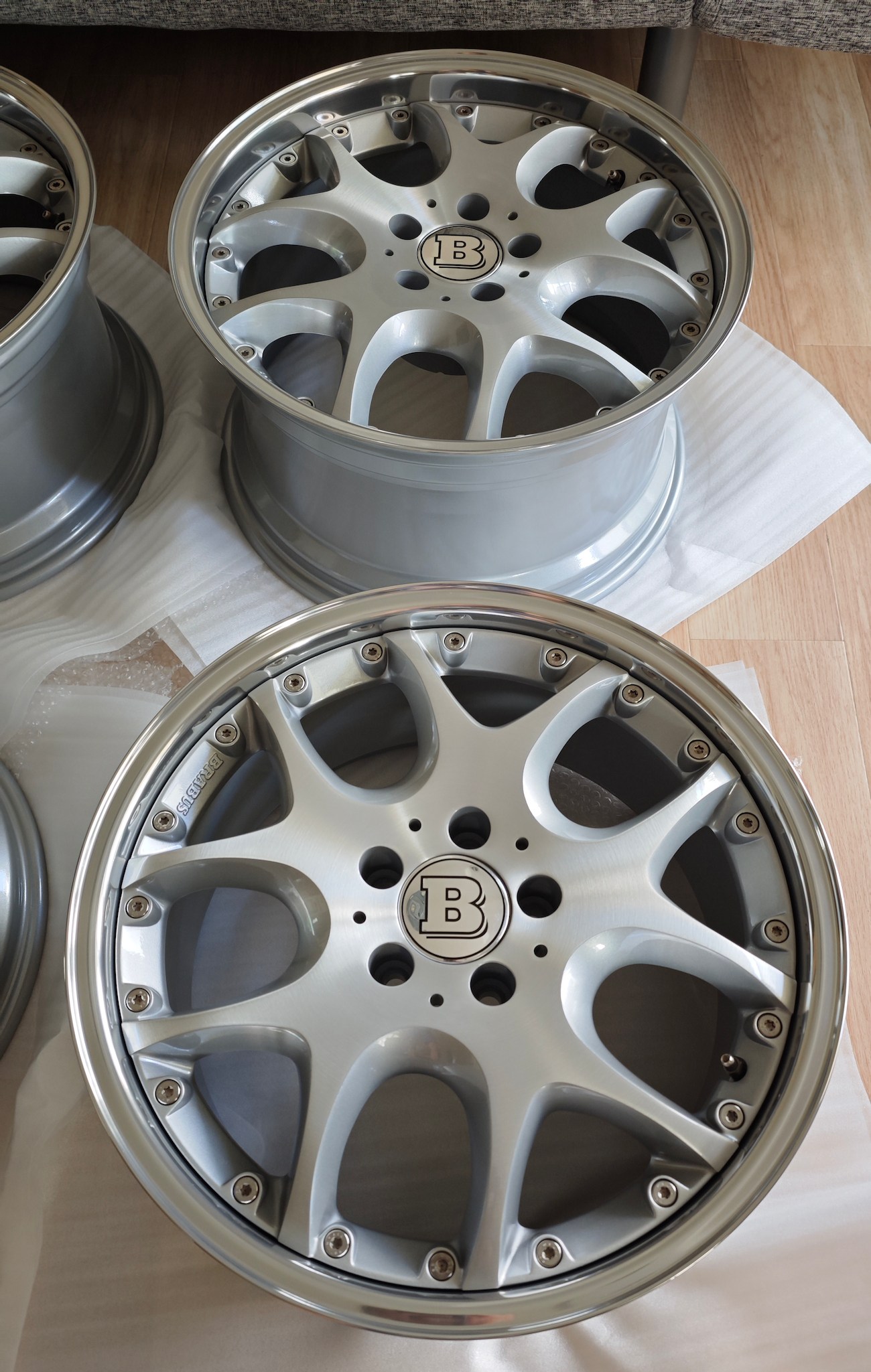 Staggered 2-Piece 18