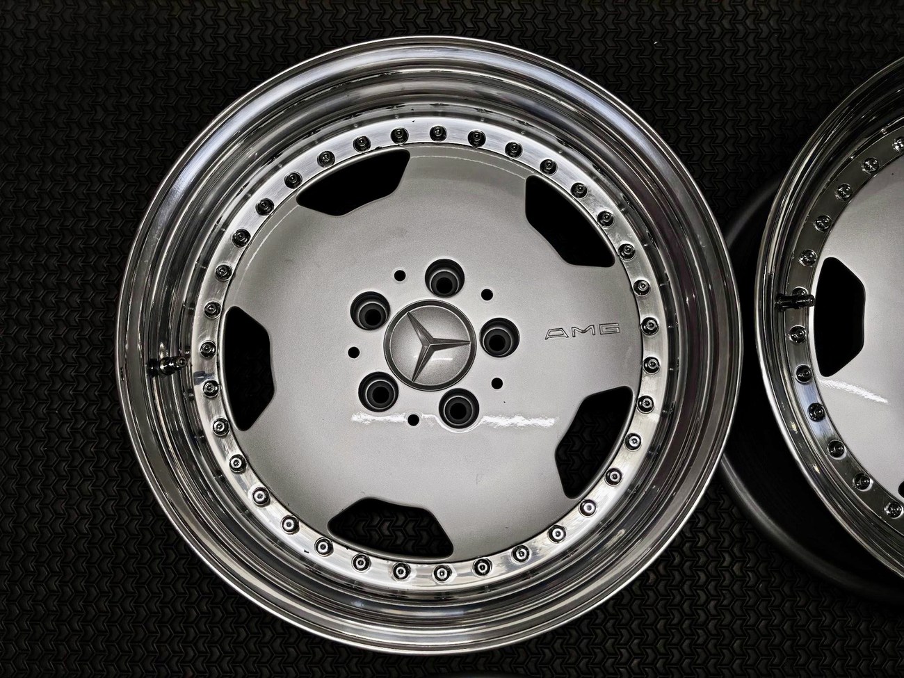 Staggered 3-piece 17