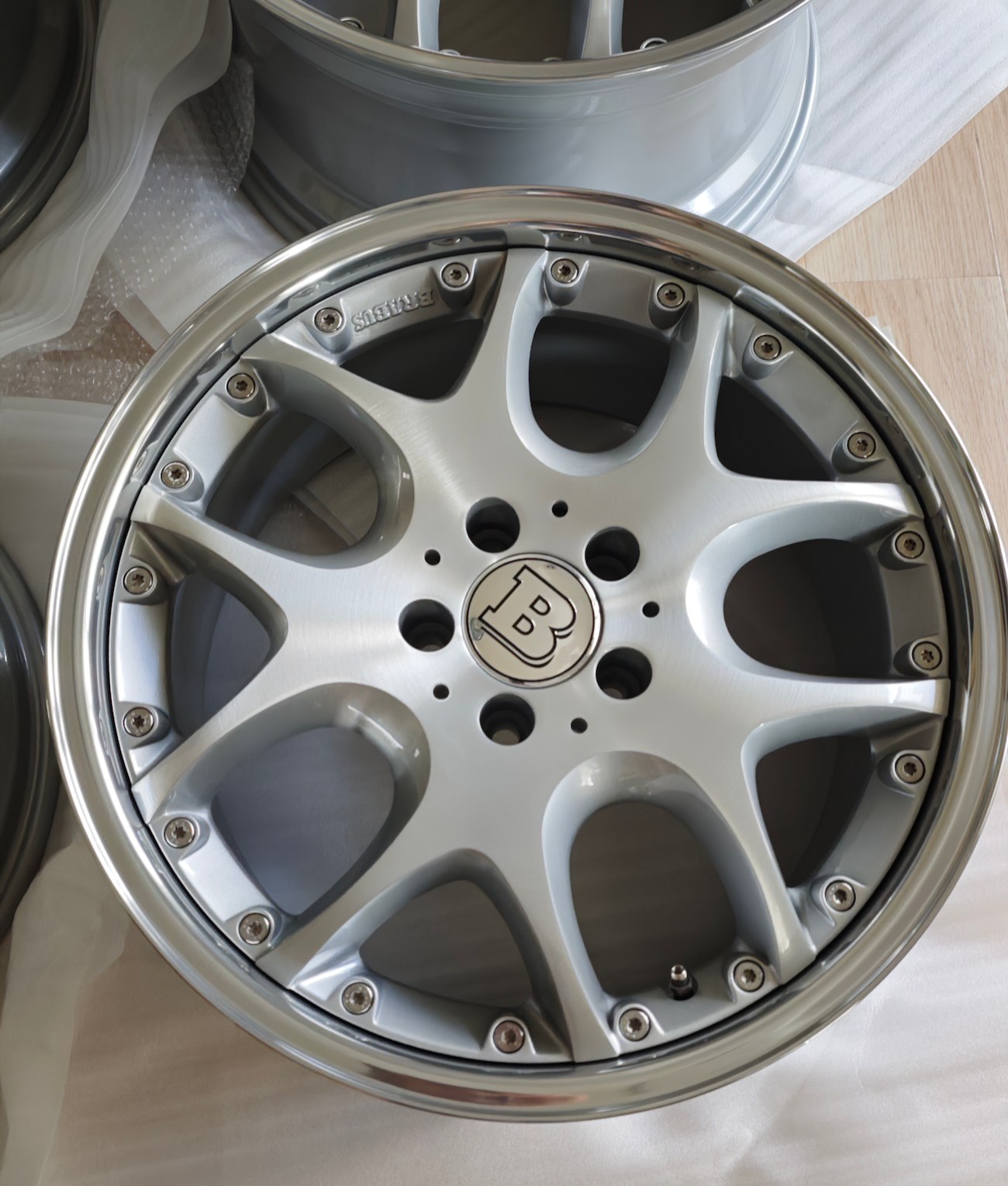 Staggered 2-Piece 18