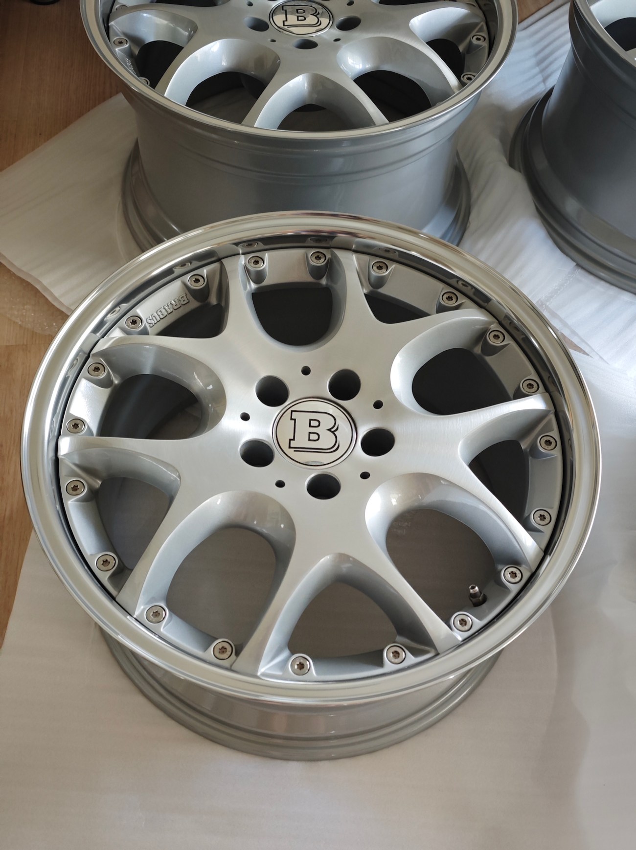 Staggered 2-Piece 18