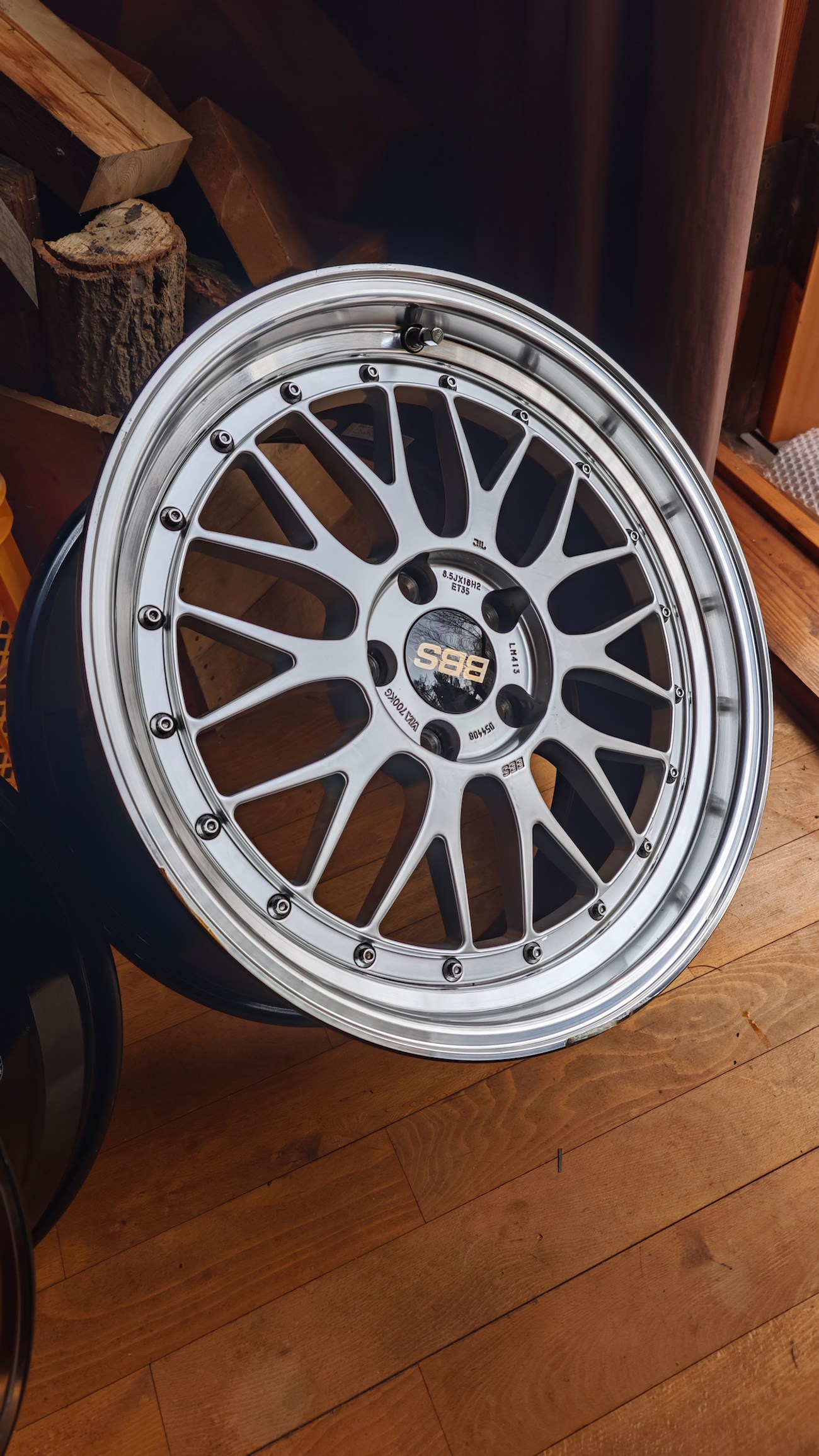 Staggered 2-Piece 18