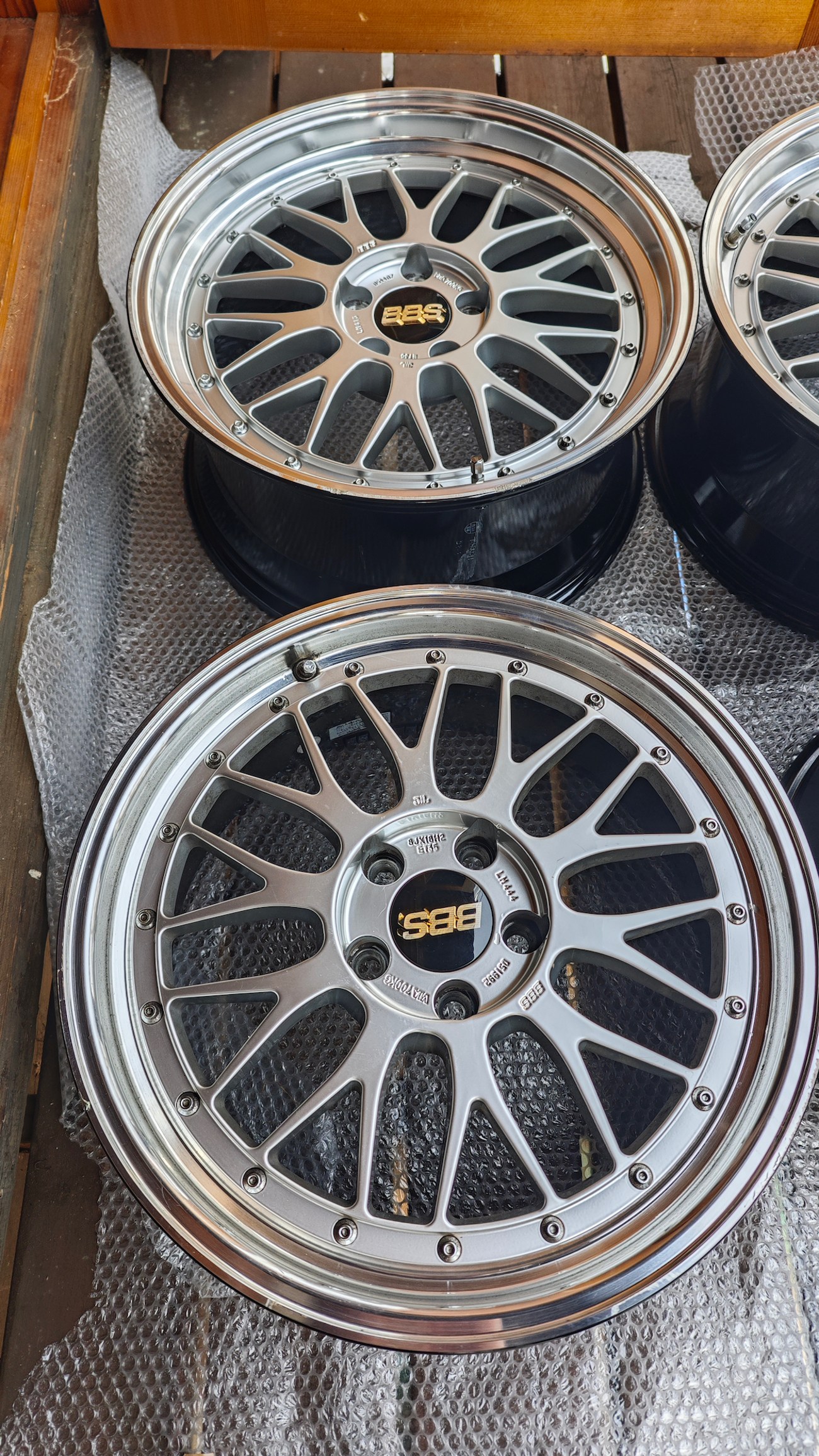 Staggered 2-Piece 18