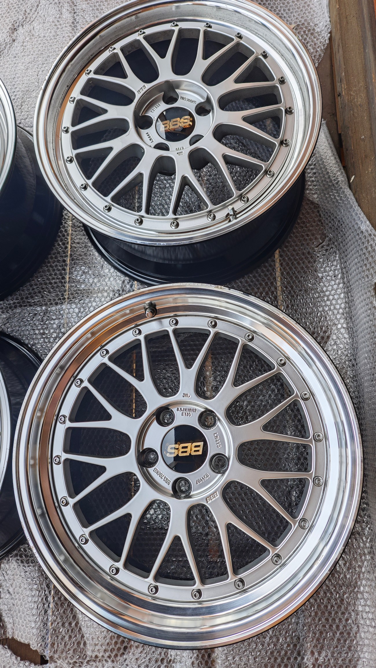 Staggered 2-Piece 18