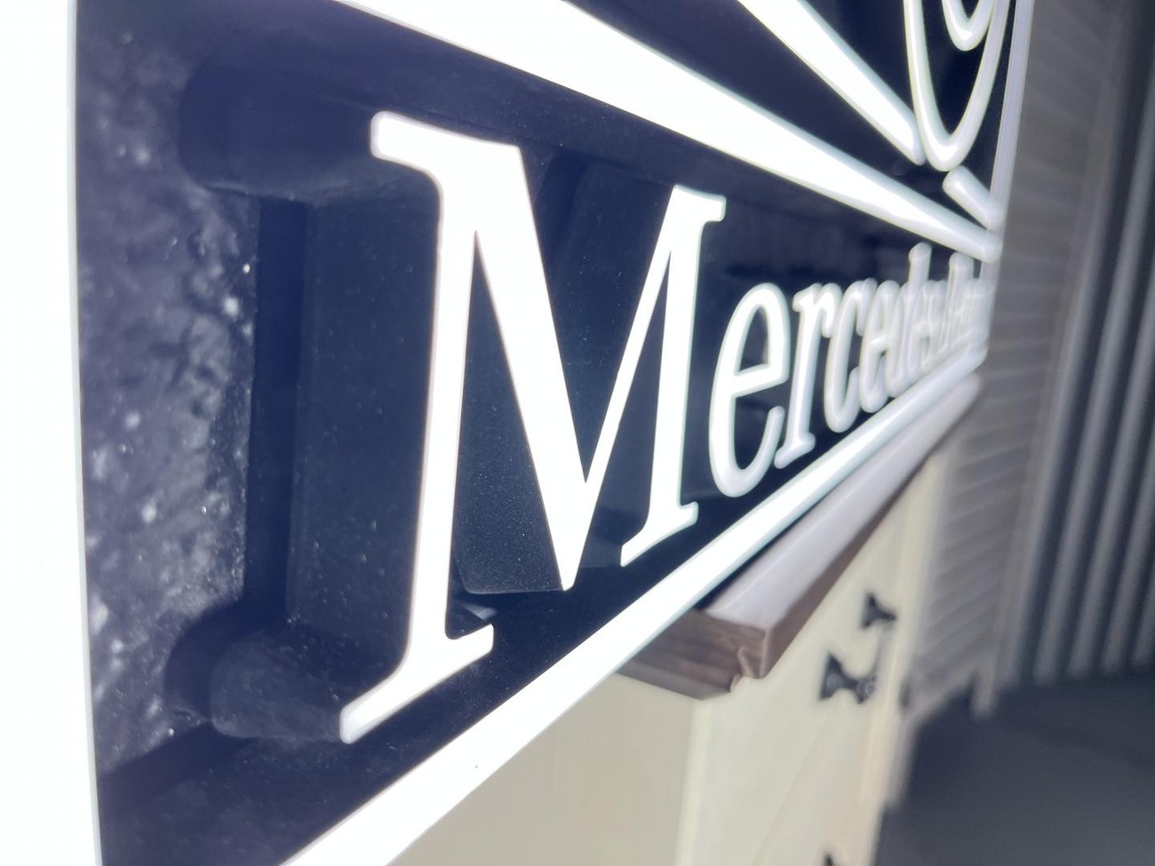 NO RESERVE: Original Mercedes-Benz Promotional Illuminated Sign For ...