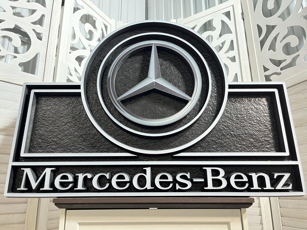 NO RESERVE: Original Mercedes-Benz Promotional Illuminated Sign For ...