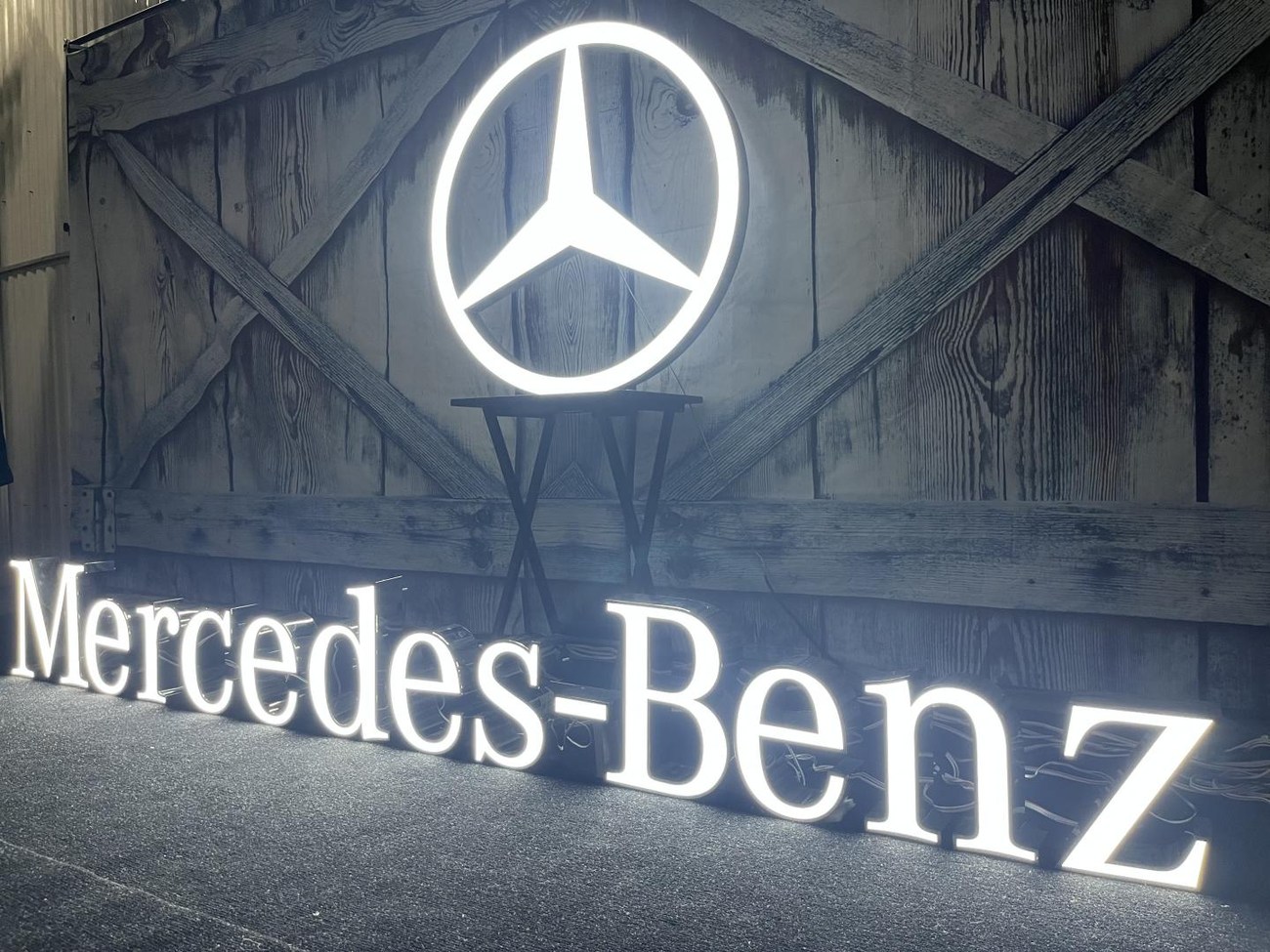 NO RESERVE: Original Mercedes-Benz Promotional Illuminated Sign For ...