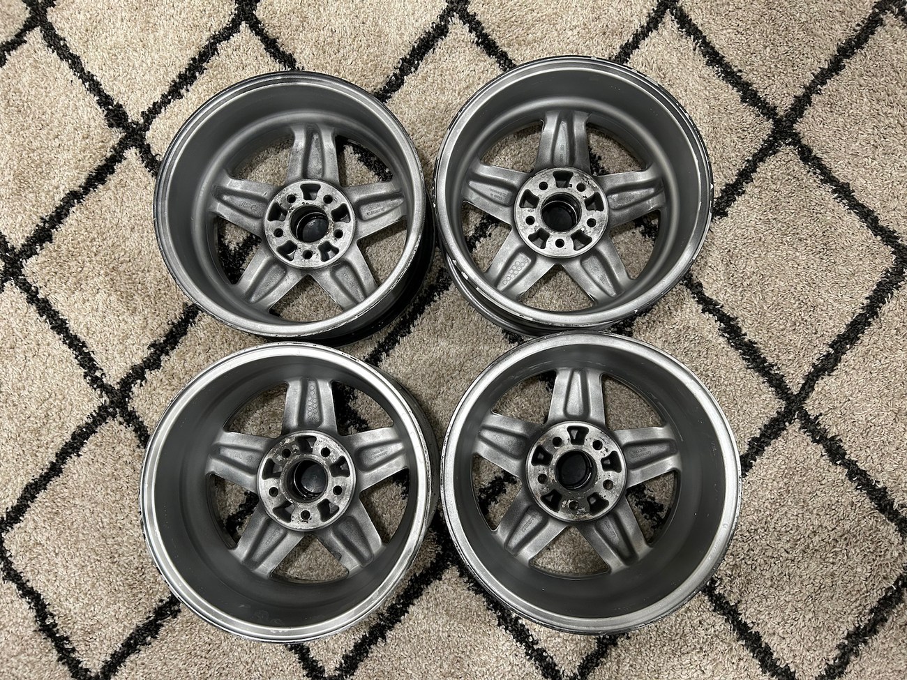 Ronal R9 Amg Staggered 16