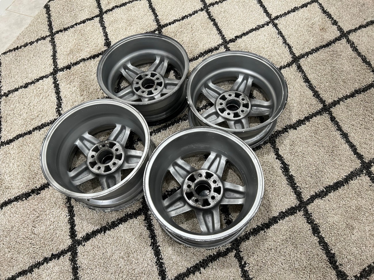 Staggered 16