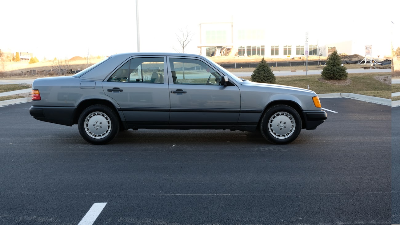 1988 Mercedes-Benz 260E w/26k Miles For Sale | The MB Market