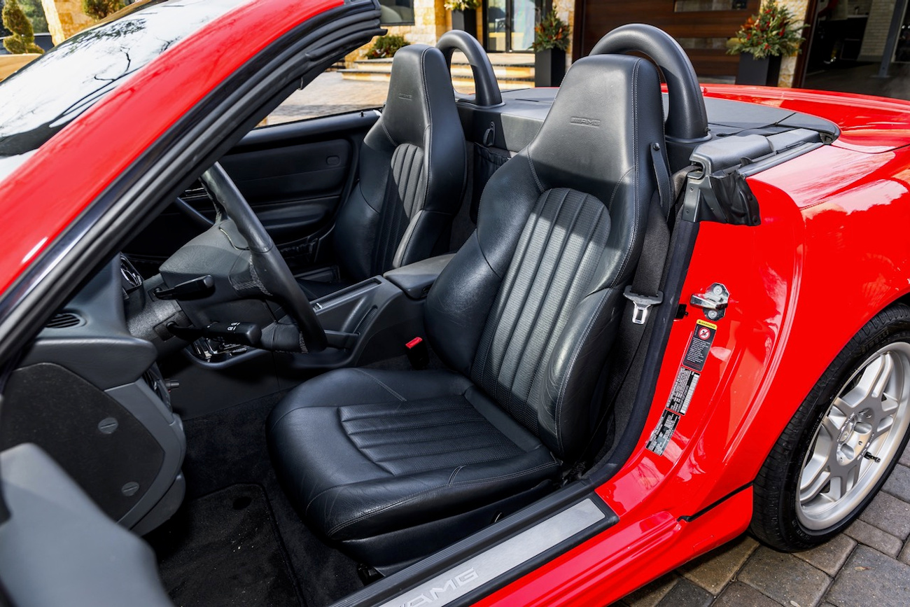 thumbnail image 2 of Bow Fields Rips Floor Mats For Mercedes-Benz SLK R170 – Gray With Emblem, Made In Germany 2 of 5