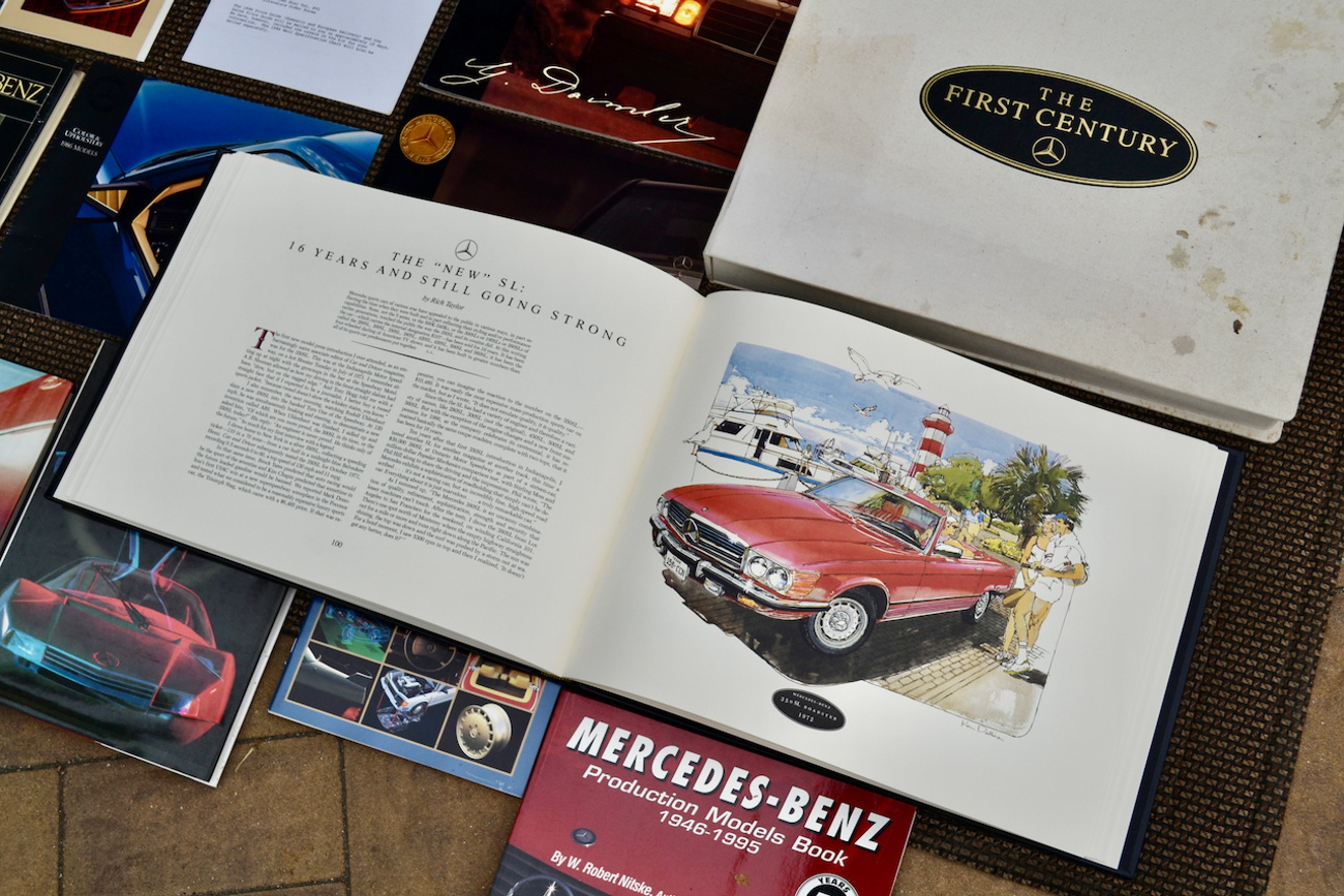 NO RESERVE: Collection of Mercedes-Benz Literature & Memorabilia