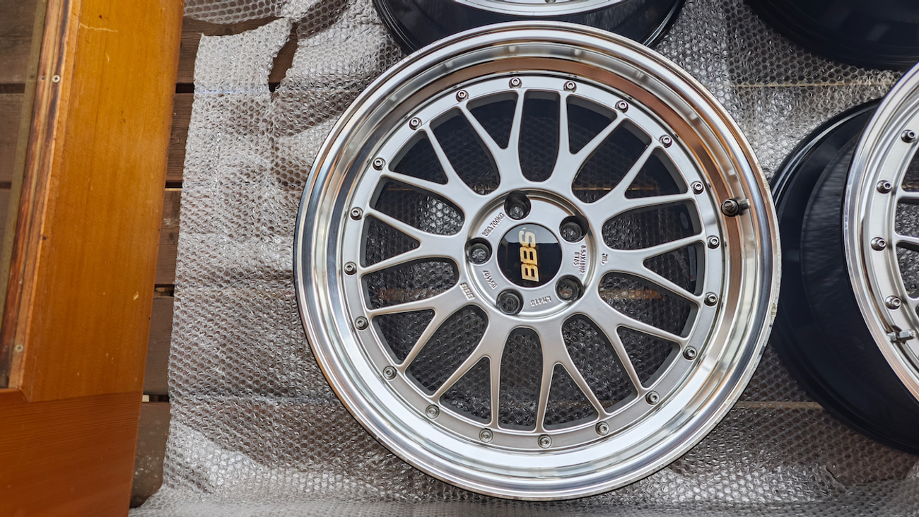 Staggered 2-Piece 18
