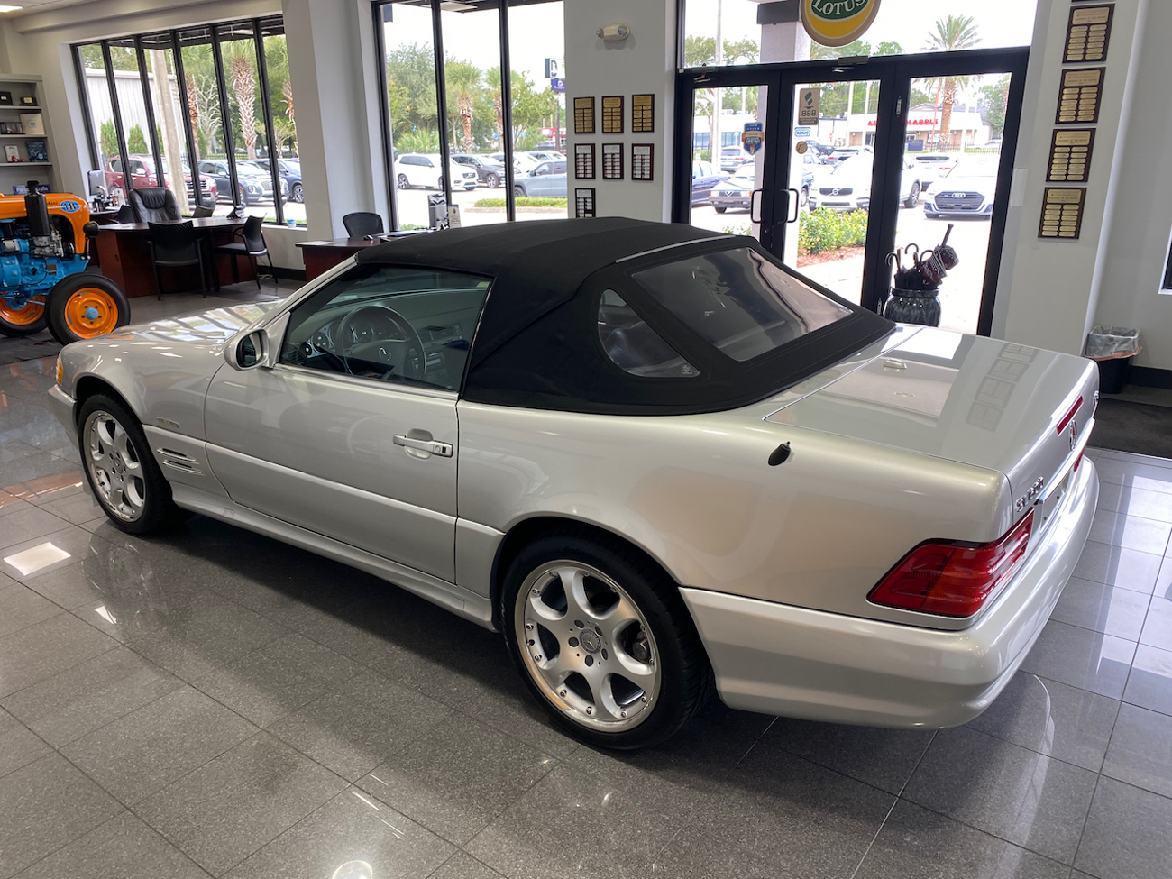 2002 Mercedes-Benz SL 500 For Sale By Auction