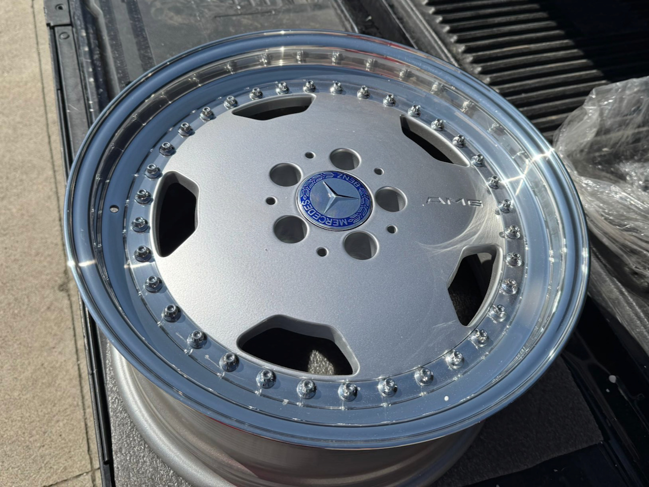 Staggered 3-piece 17