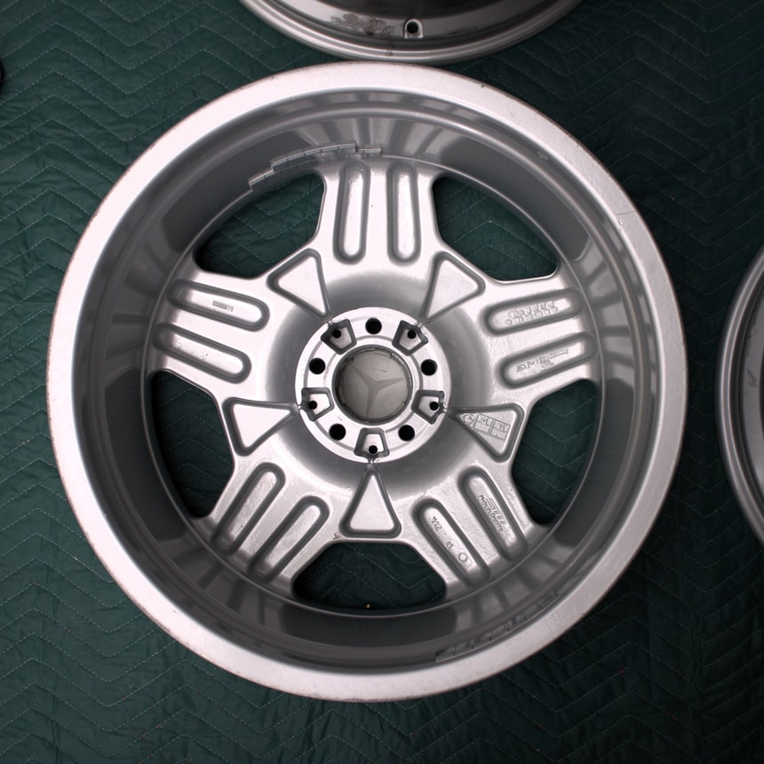 auction image