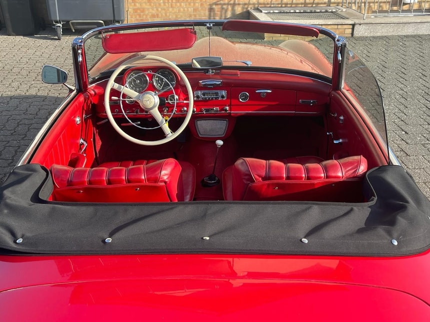 auction image