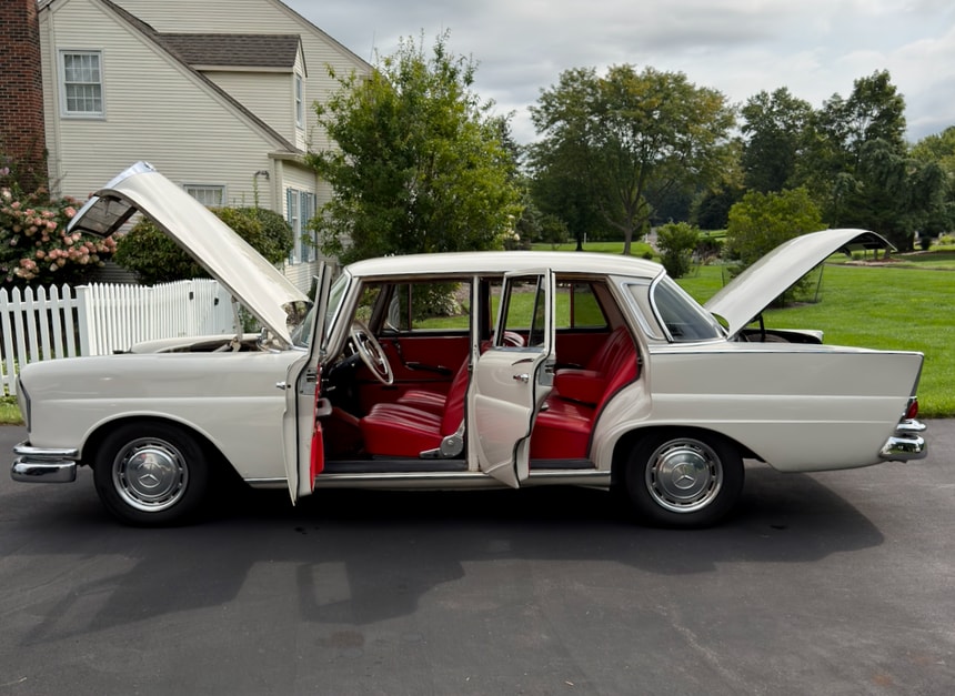 auction image