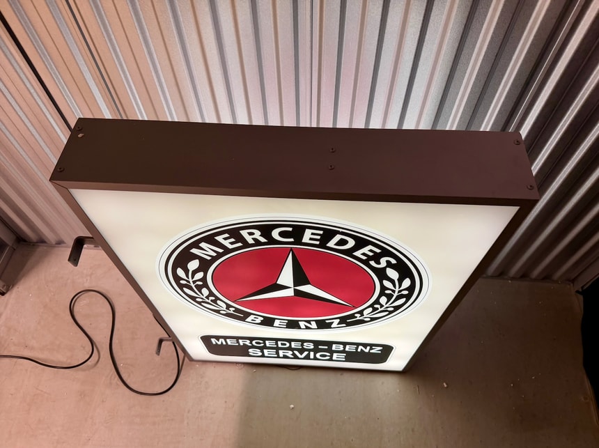 auction image