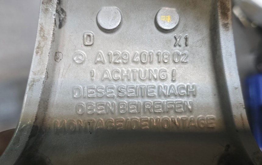 auction image