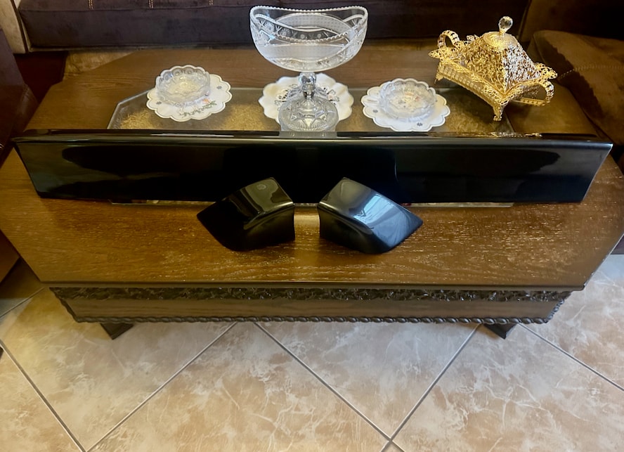 auction image