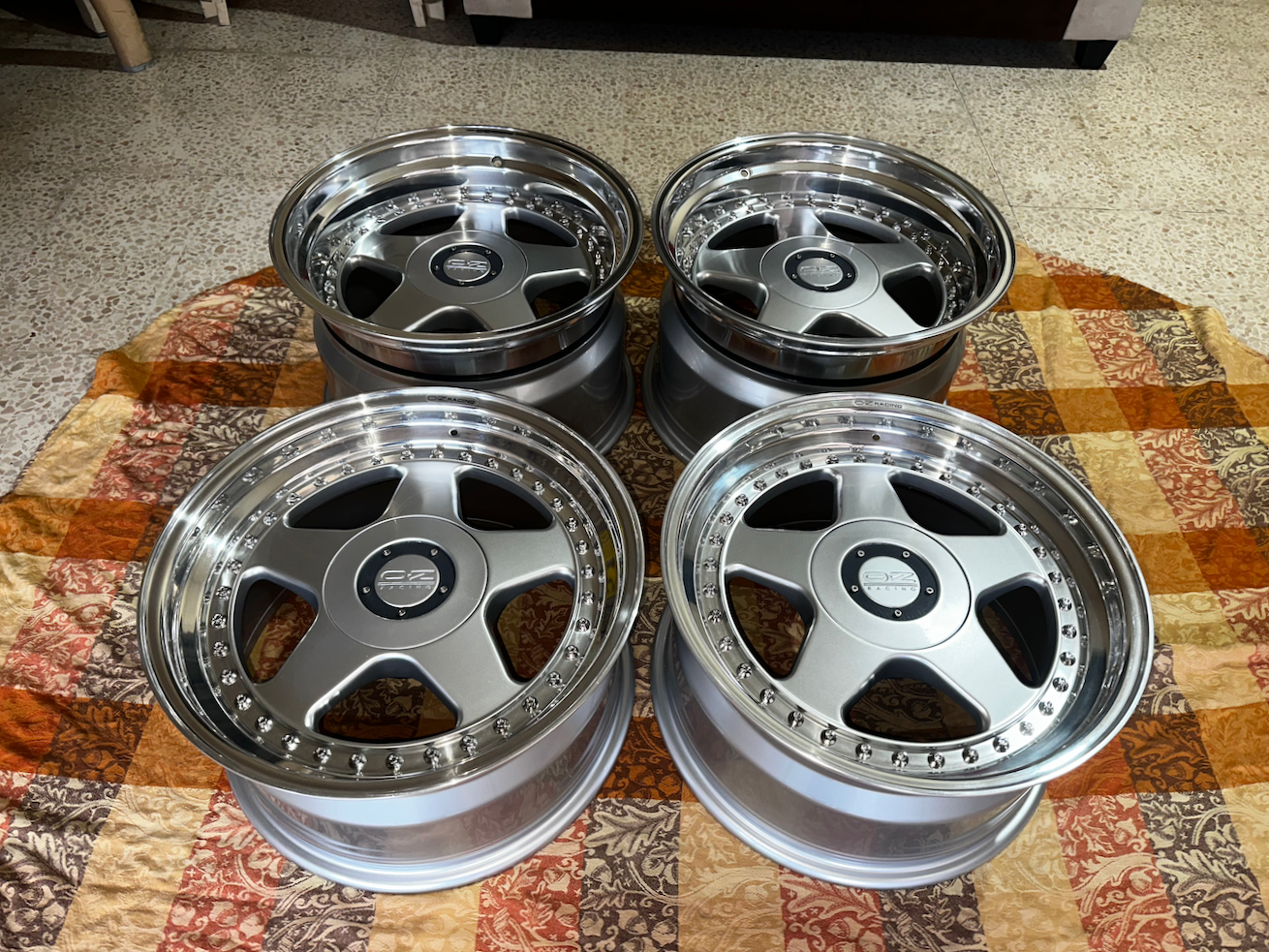 Staggered 3-Piece 17