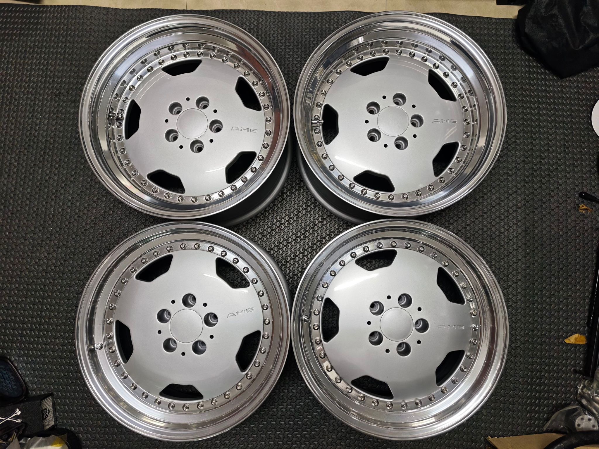 Staggered 3-piece 17